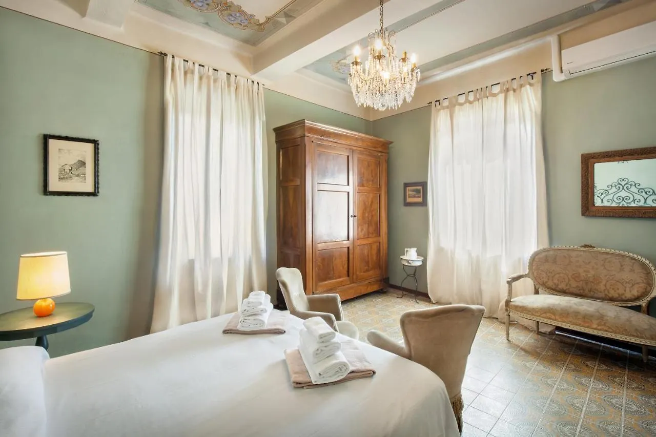 Villa Oleandra With Pool Up To 12 People Volta Mantovana Italy