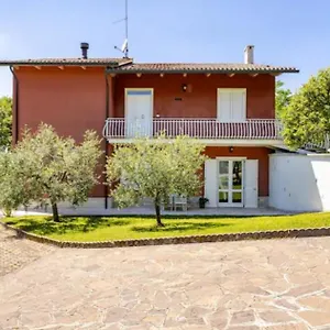 Pace, Luminosità E Comodità A Due Passi Dal Garda Villa