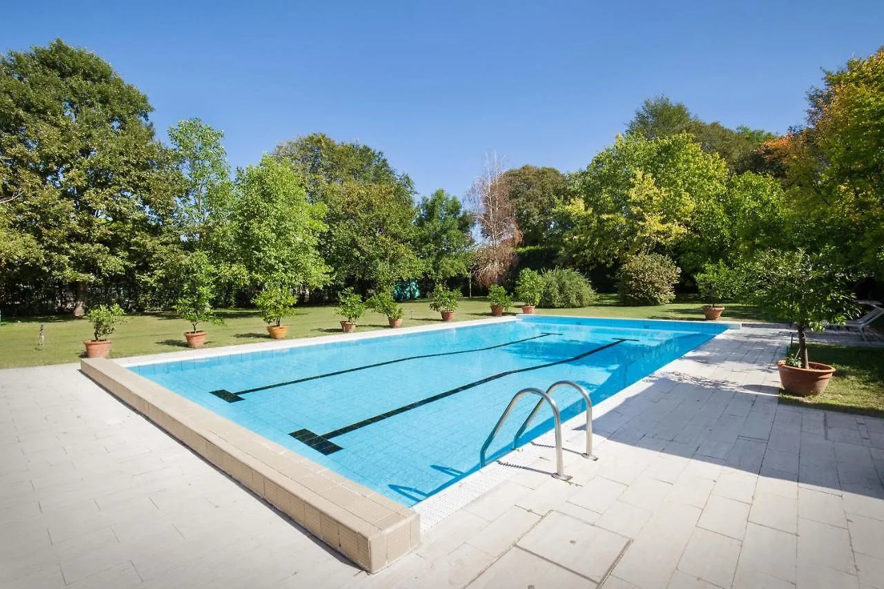Villa Oleandra With Pool Up To 12 People Volta Mantovana